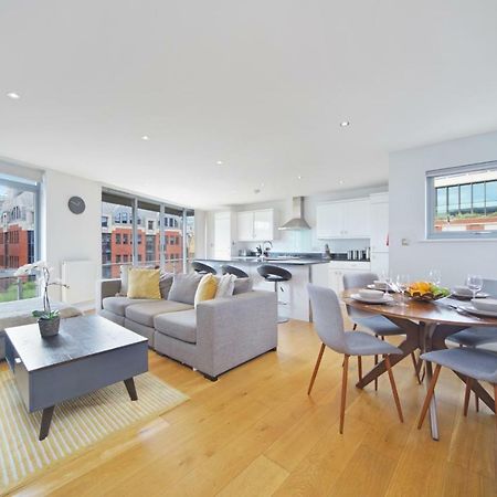 2 Bed Executive Penthouse Near Liverpool Street Free Wifi By City Stay Aparts Londra Exterior foto